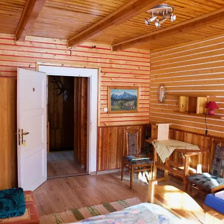 Δωμάτια σε οικογενειακή κατοικία Liptak *